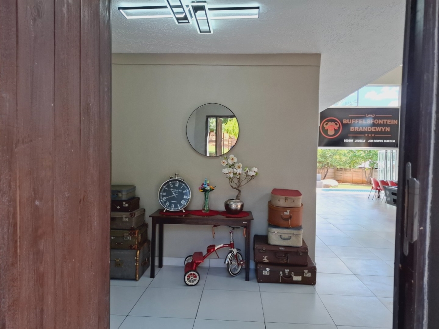 5 Bedroom Property for Sale in Rayton Free State